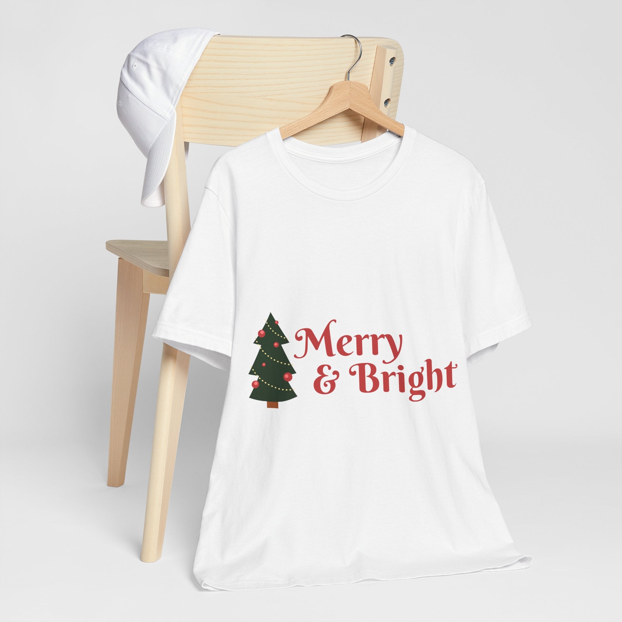 Tee de Noël joyeux et lumineux - T-shirt graphique d'arbre de vacances festif